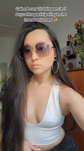 This is the hottest girl.